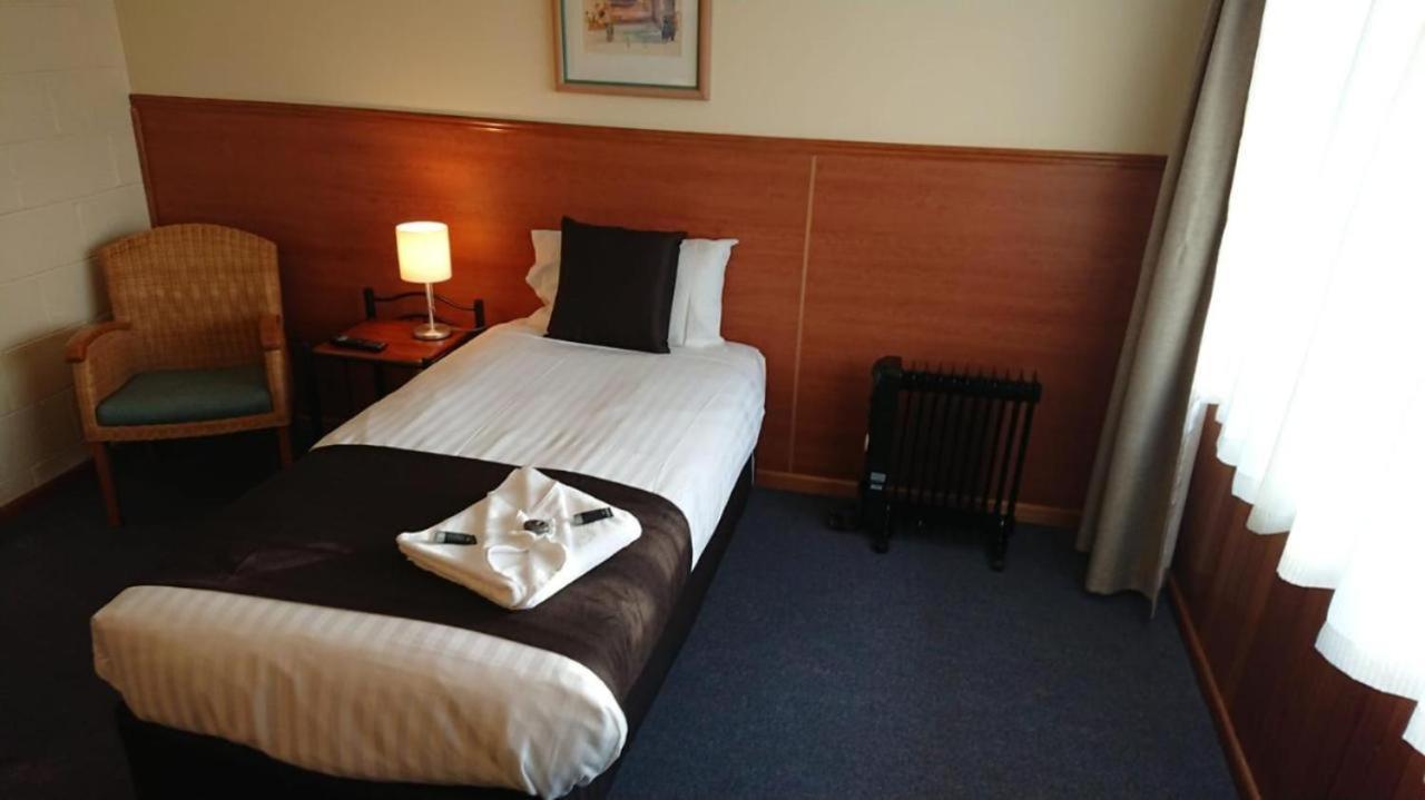 Mt Lyell Motor Inn Куінстаун Екстер'єр фото