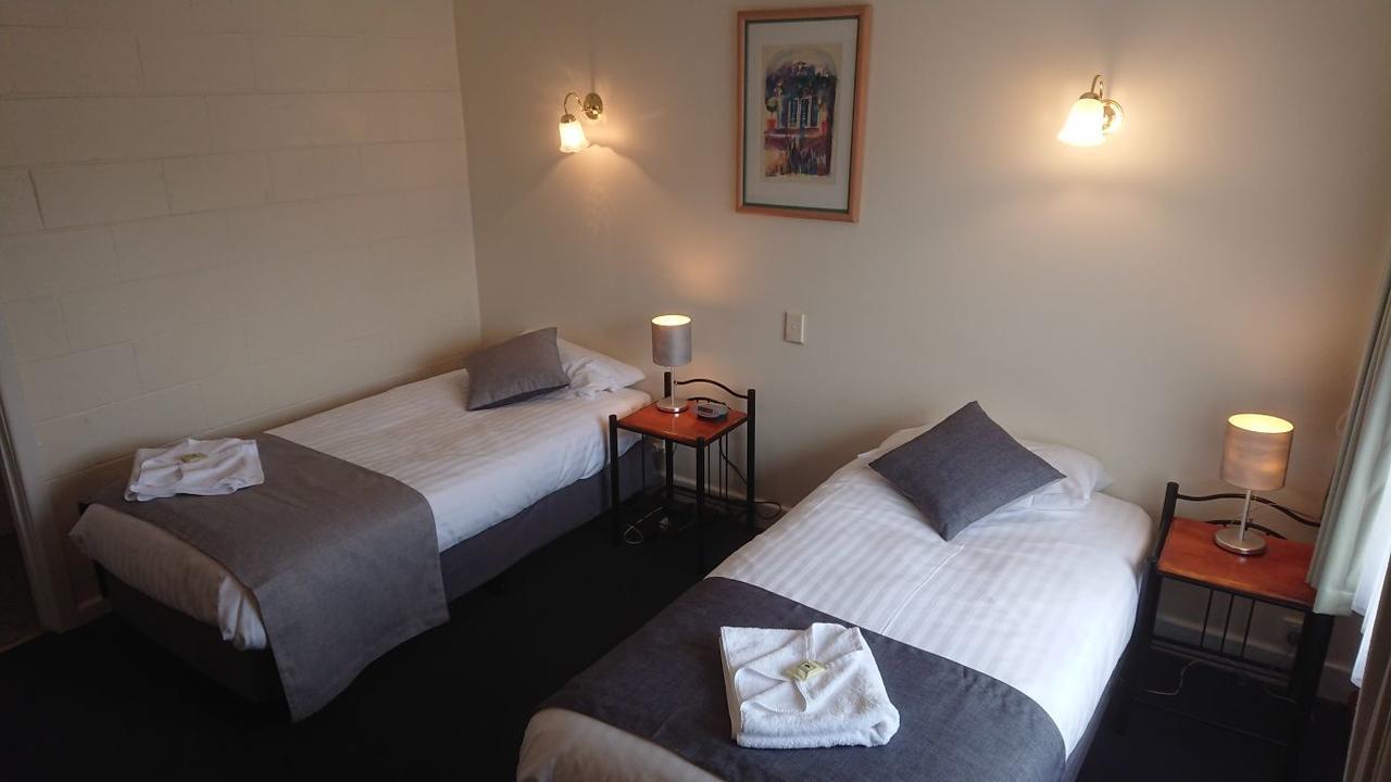 Mt Lyell Motor Inn Куінстаун Екстер'єр фото